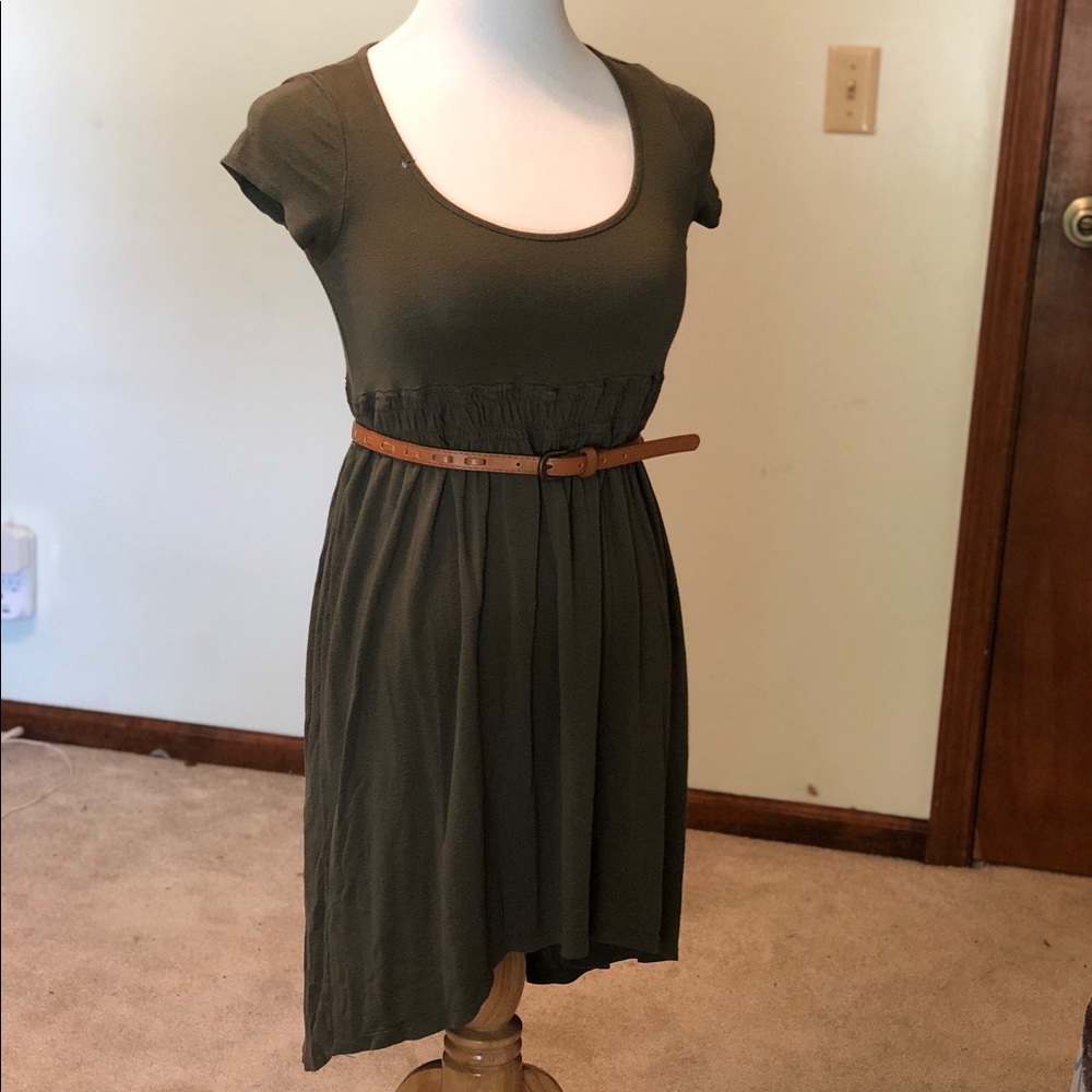 🌸3 for $15!🌸 Dark green short sleeve dress - Picture 1 of 5